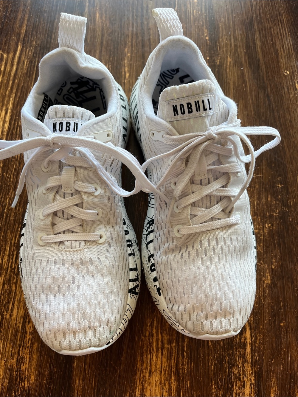 NOBULL White Mesh Athletic Training Shoes with Black Graphic Midsole